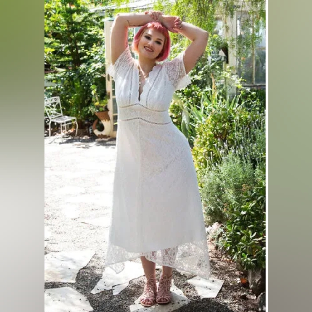 Modcloth "Flowing to the Chapel Lace Dress in White" NEW Never worn